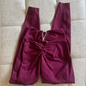 Bombshell sportswear VICTORY SCRUNCH LEGGINGs in size S